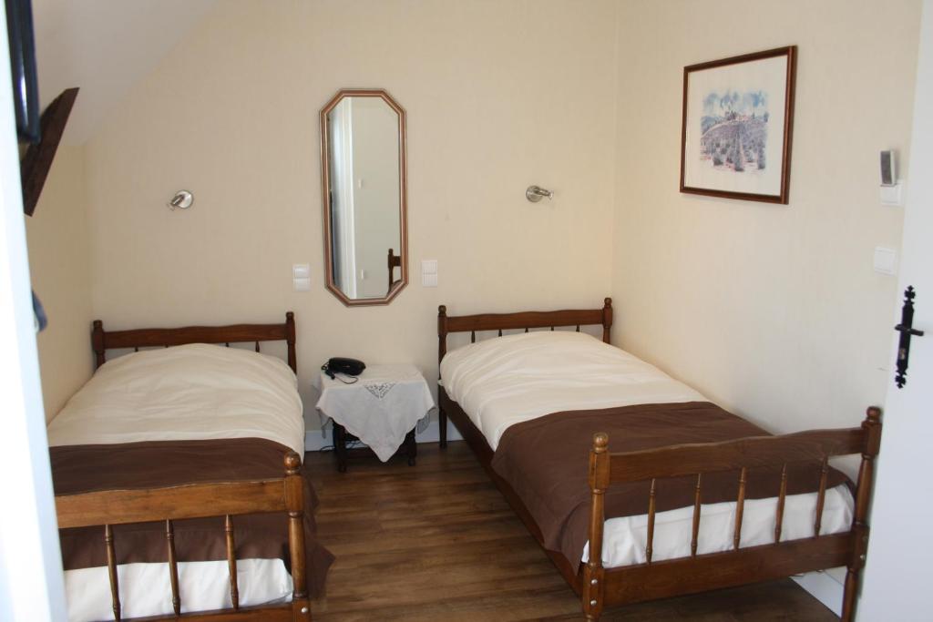 Auberge De Saint Julien Aux Bois Rom bilde